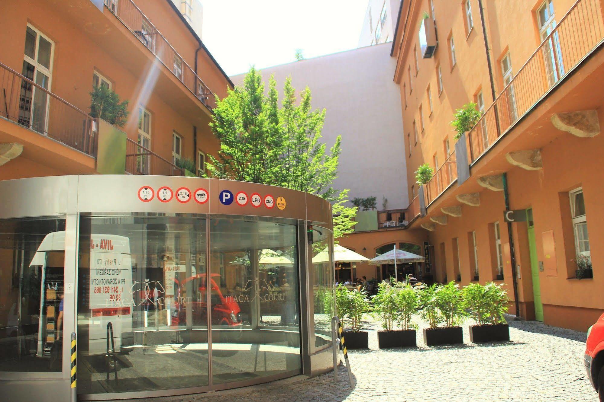 Picasso Apartments Prague Ngoại thất bức ảnh