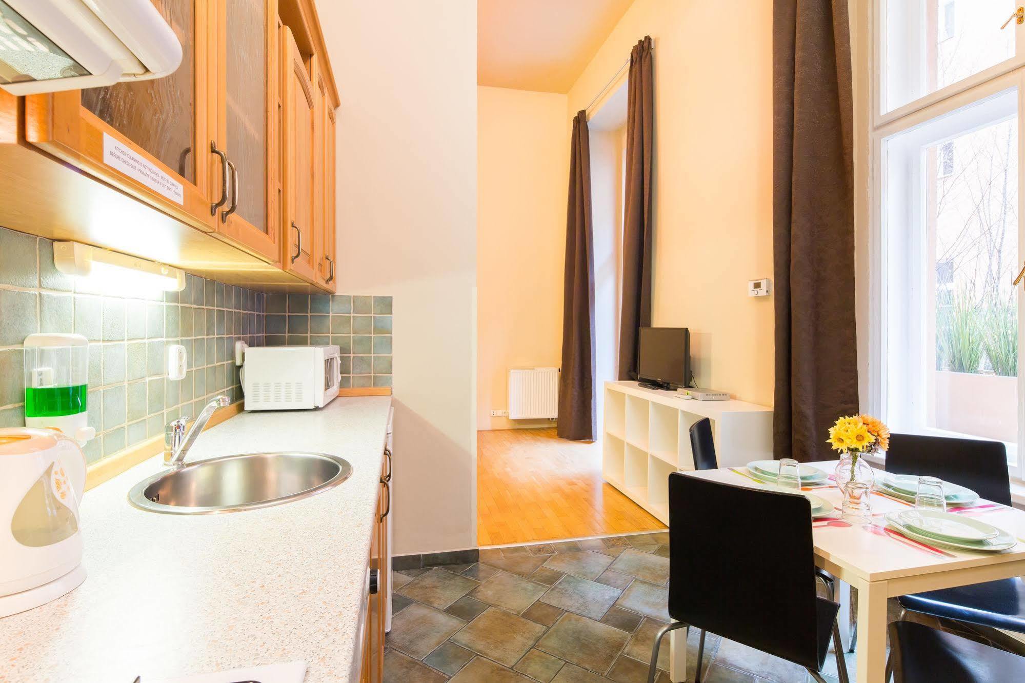 Picasso Apartments Prague Ngoại thất bức ảnh